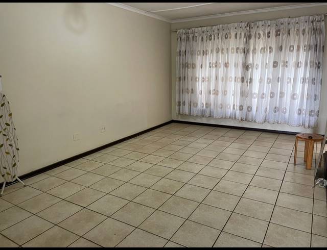 2 BEDROOM APARTMENT RENTED IN VANDERBIJLPARK CW 2